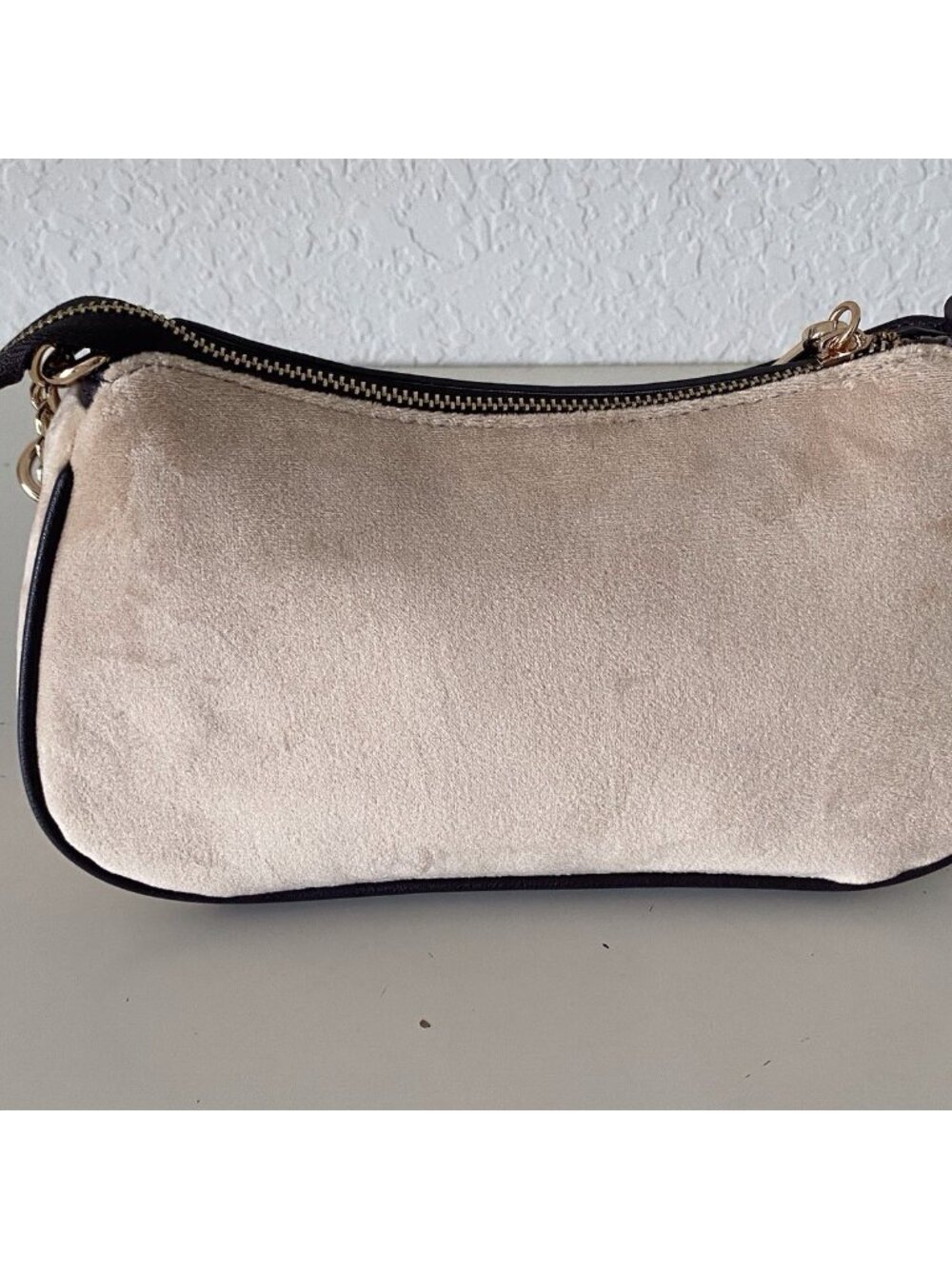 Juicy Couture Juicy Renaissance Shoulder Bag In Buff Beige W/Charm Crown Velvet - Picture 8 of 13